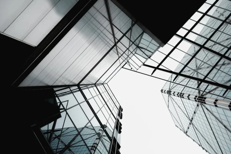 How structurespy.com relates to modern photography and visual storytelling content