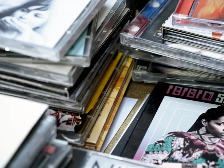 Music Memorabilia and Photography Collecting Guide