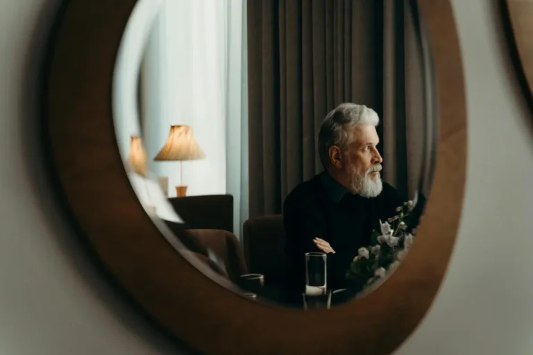 On the Ethics of Photographing Public Figures